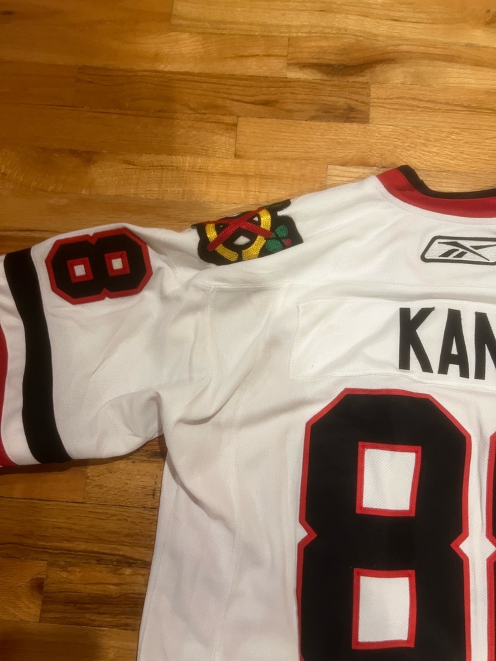 Chicago Blackhawks Patrick Kane #88 White Home Jersey (Reebok) - Picture 7 of 7